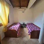 Holiday home Trilocale Climatizzato L'oleandro Tanaunella
