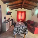 Holiday home Trilocale Climatizzato L'oleandro Tanaunella