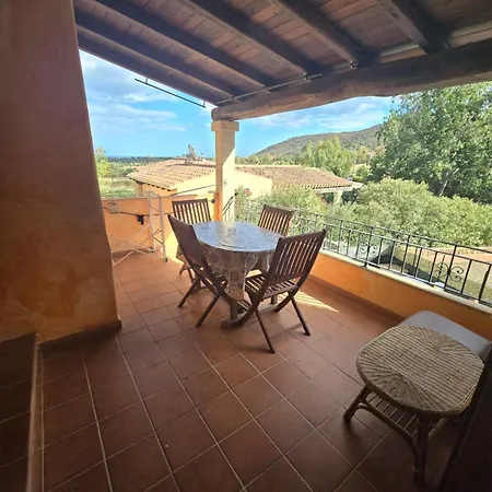 Dom wakacyjny Trilocale Climatizzato L'oleandro Tanaunella