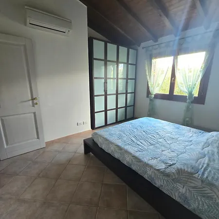 Trilocale Climatizzato L'oleandro Casa de Férias *