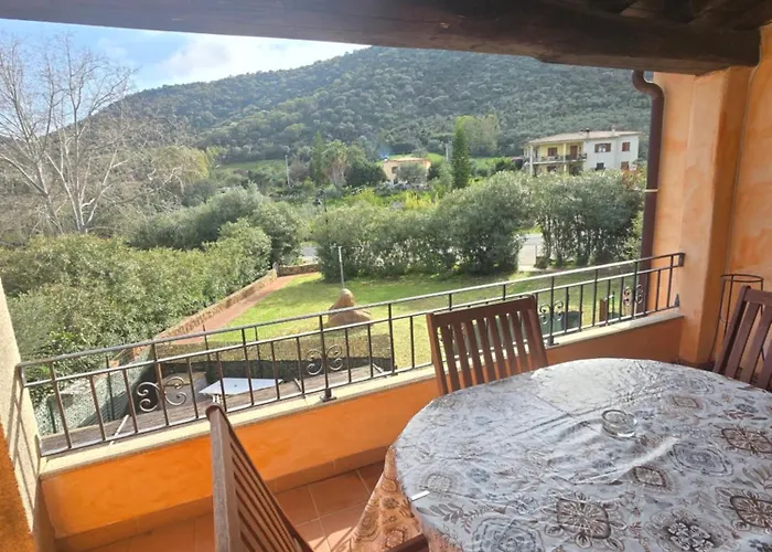 Trilocale Climatizzato L'oleandro 度假居 *